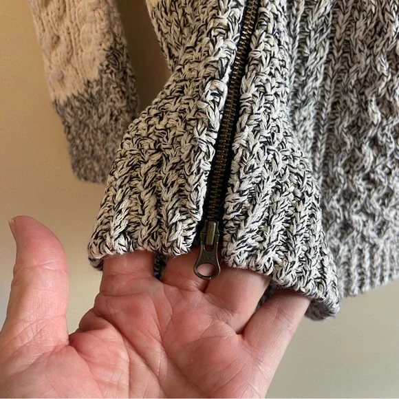 Like new L.L. Bean Cream and Gray Crew Neck Sweater with Cable Knit Small - Picture 3 of 9